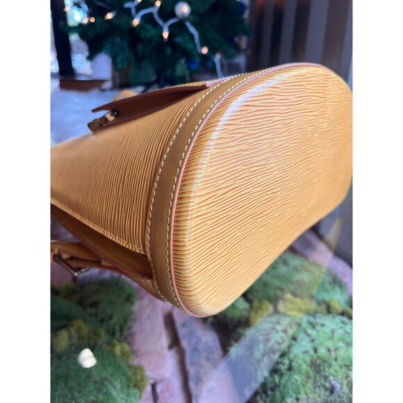 LOUIS VUITTON Yellow Epi Gobelins Backpack VI0935 - Picture 7 of 16